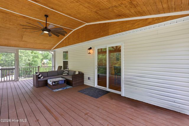 530 Poppleton Drive, Hampstead, NC 28443