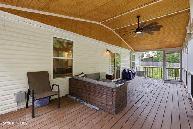 530 Poppleton Drive, Hampstead, NC 28443