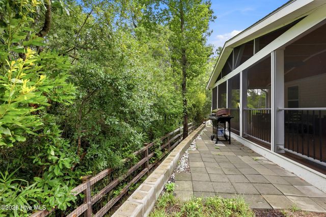 530 Poppleton Drive, Hampstead, NC 28443