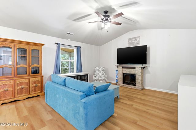 530 Poppleton Drive, Hampstead, NC 28443