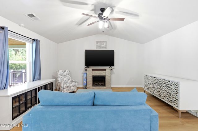 530 Poppleton Drive, Hampstead, NC 28443