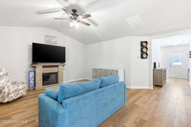 530 Poppleton Drive, Hampstead, NC 28443