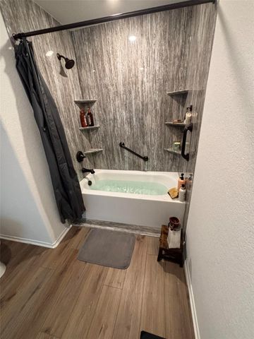 7120 Sparkling Light DR B, Del Valle, TX 78617