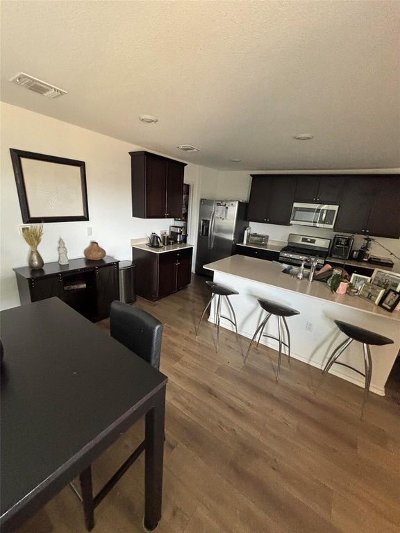 7120 Sparkling Light DR B, Del Valle, TX 78617