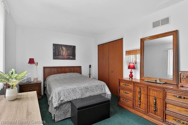 4315 Gale Drive, Howell, MI 48843