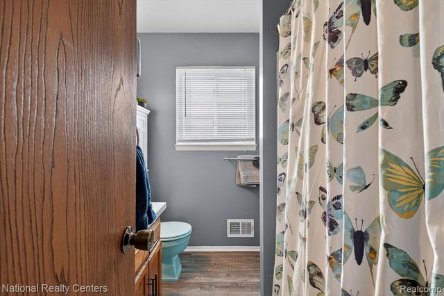 4315 Gale Drive, Howell, MI 48843