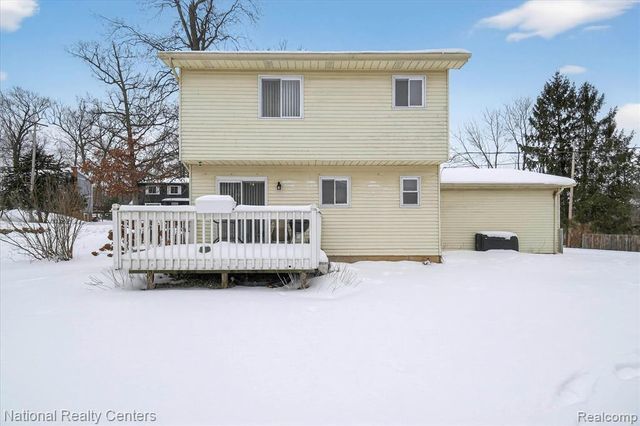 4315 Gale Drive, Howell, MI 48843