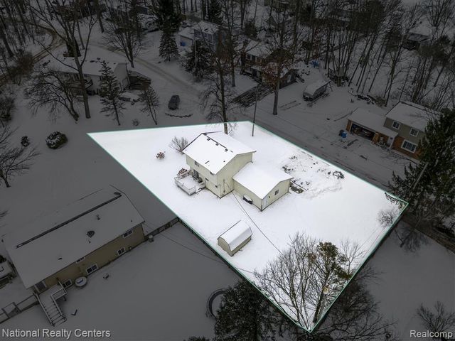 4315 Gale Drive, Howell, MI 48843