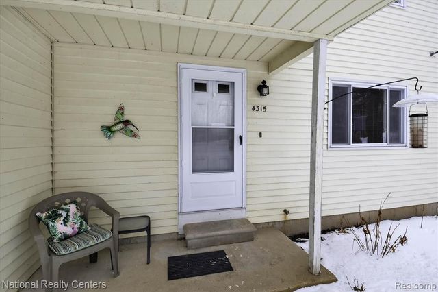 4315 Gale Drive, Howell, MI 48843