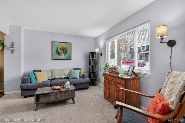 4315 Gale Drive, Howell, MI 48843