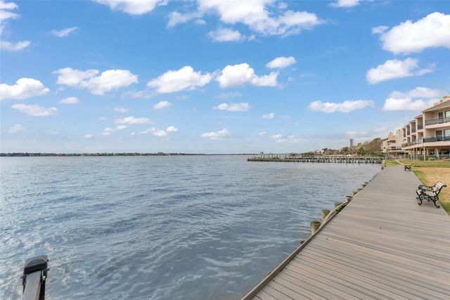 3535 Nasa Rd 1 64, Seabrook, TX 77586