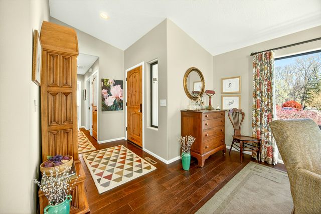 1057 Oak Knoll Drive, Ashland, OR 97520