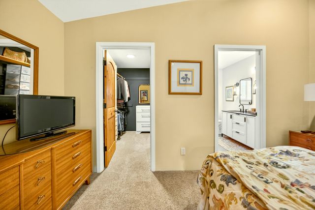 1057 Oak Knoll Drive, Ashland, OR 97520