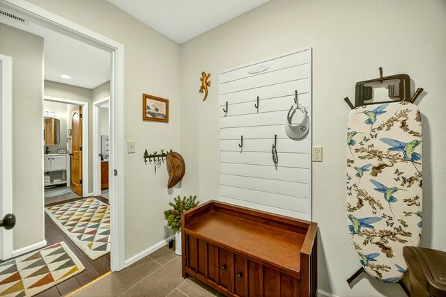 1057 Oak Knoll Drive, Ashland, OR 97520