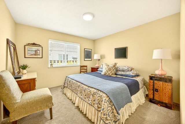 1057 Oak Knoll Drive, Ashland, OR 97520