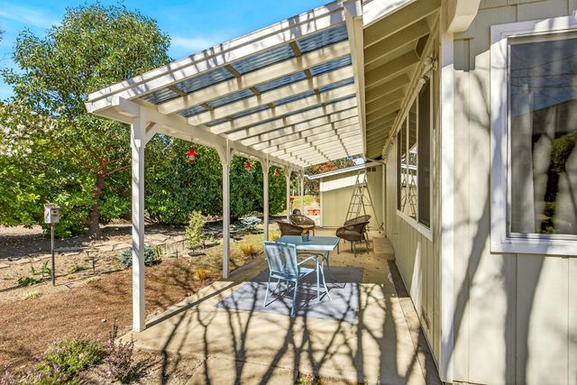 1057 Oak Knoll Drive, Ashland, OR 97520