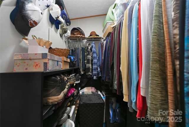 33 N Shadow Run, Balsam Grove, NC 28708