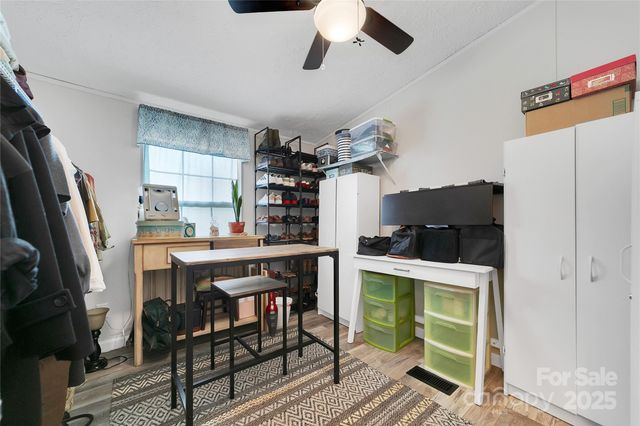 33 N Shadow Run, Balsam Grove, NC 28708