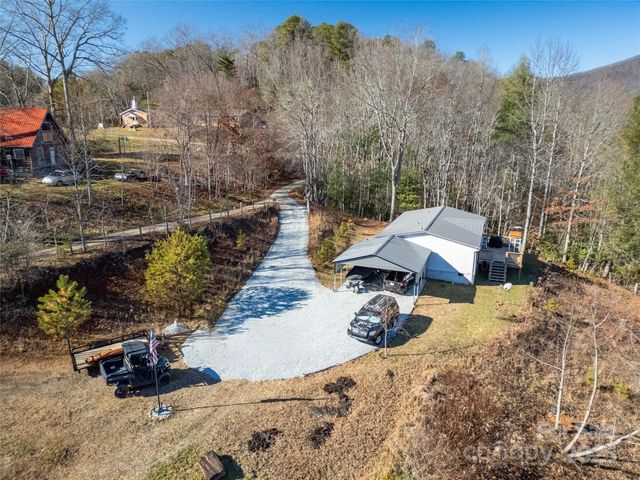 33 N Shadow Run, Balsam Grove, NC 28708