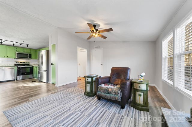 33 N Shadow Run, Balsam Grove, NC 28708