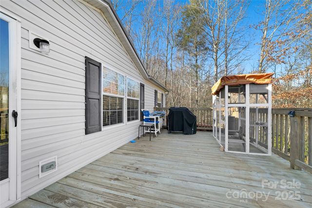 33 N Shadow Run, Balsam Grove, NC 28708