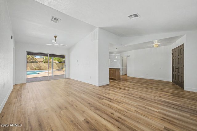4036 W WOOD Drive, Phoenix, AZ 85029