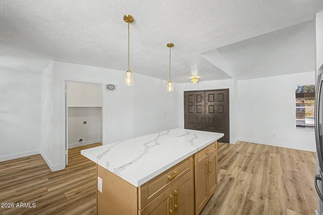 4036 W WOOD Drive, Phoenix, AZ 85029