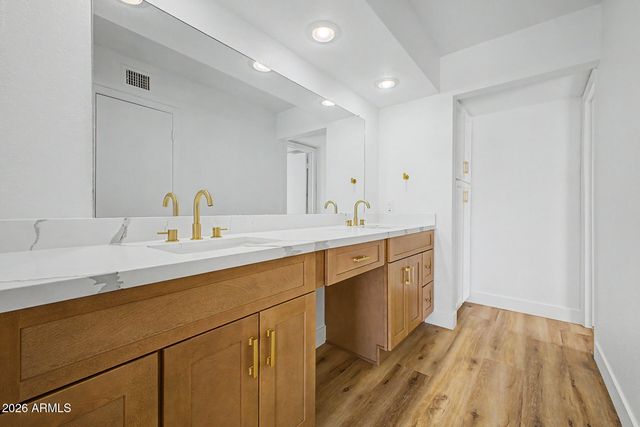 4036 W WOOD Drive, Phoenix, AZ 85029