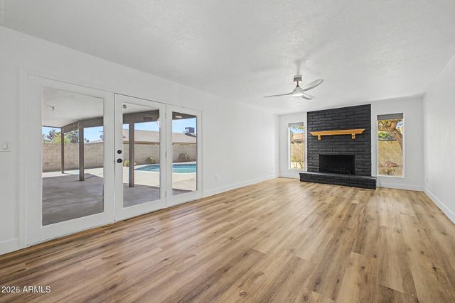 4036 W WOOD Drive, Phoenix, AZ 85029