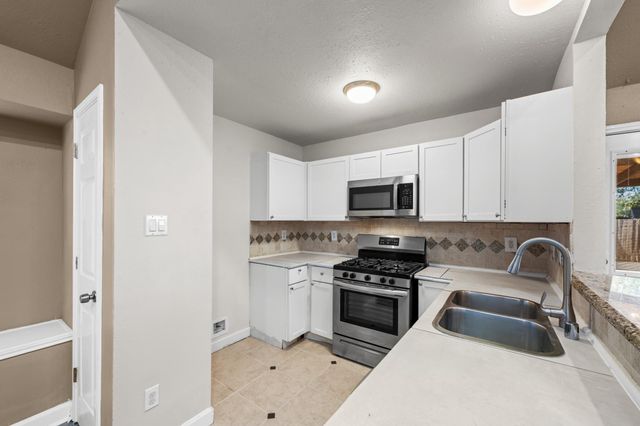 12130 La Salle Oaks, Conroe, TX 77304