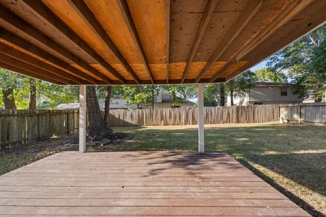 12130 La Salle Oaks, Conroe, TX 77304