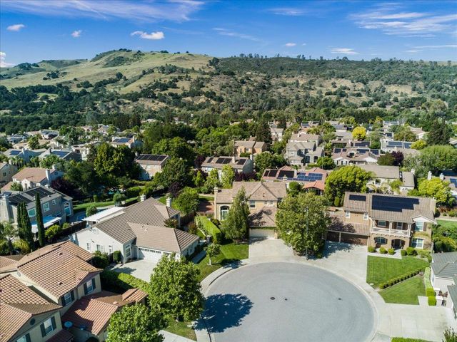 1525 Windsong Court, Morgan Hill, CA 95037