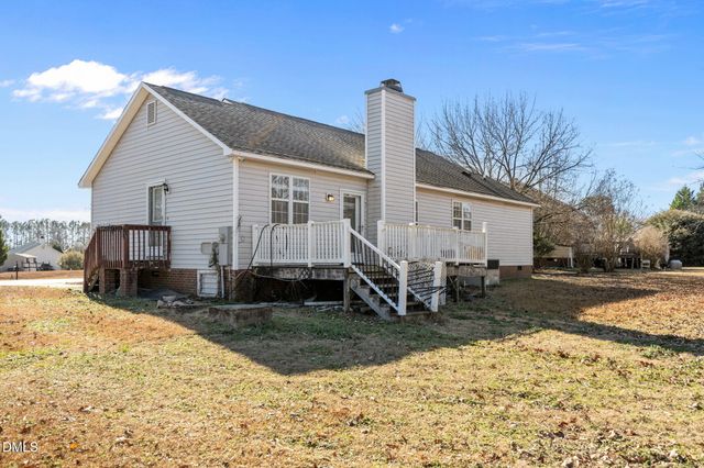 6304 Walnut Glen Drive, Willow Springs, NC 27592