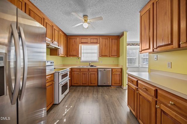 6304 Walnut Glen Drive, Willow Springs, NC 27592