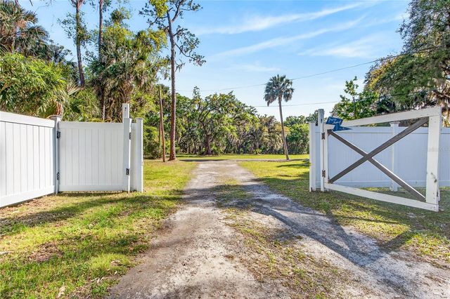 424 STONE ISLAND ROAD, Deltona, FL 32725