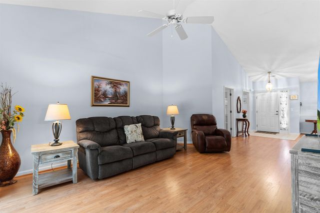 102 Walnut Circle, Conway, SC 29526