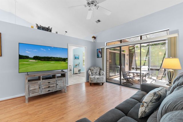 102 Walnut Circle, Conway, SC 29526
