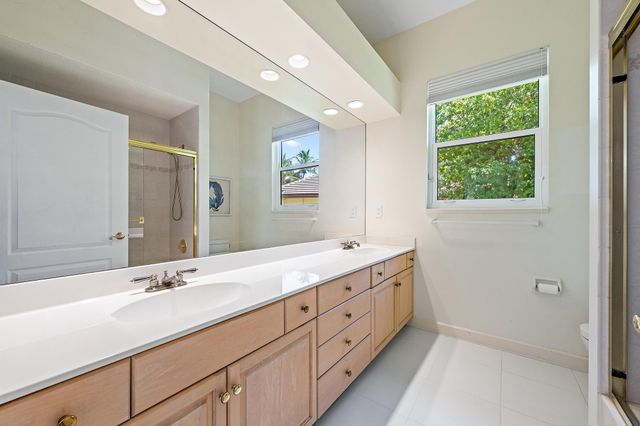18504 SE Heritage Oaks Lane, Jupiter, FL 33469