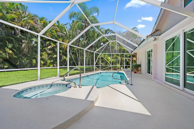 18504 SE Heritage Oaks Lane, Jupiter, FL 33469