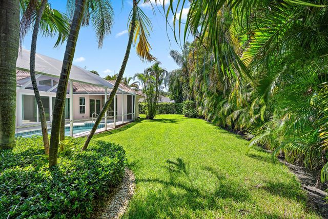 18504 SE Heritage Oaks Lane, Jupiter, FL 33469