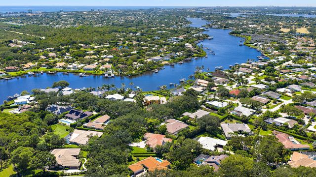 18504 SE Heritage Oaks Lane, Jupiter, FL 33469