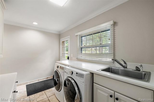 4627 Sunningdale Drive, Bloomfield Hills, MI 48302