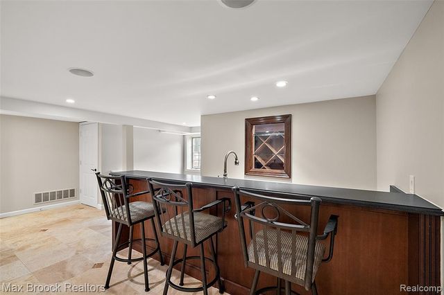 4627 Sunningdale Drive, Bloomfield Hills, MI 48302