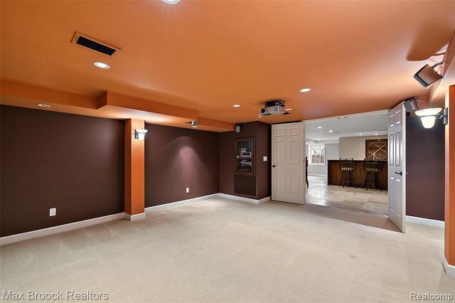 4627 Sunningdale Drive, Bloomfield Hills, MI 48302