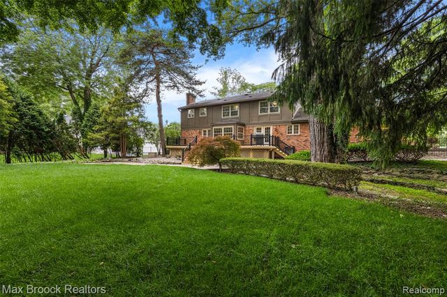 4627 Sunningdale Drive, Bloomfield Hills, MI 48302