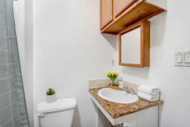 11068 Penrose Street, Sun Valley, CA 91352