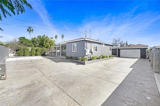 11068 Penrose Street, Sun Valley, CA 91352