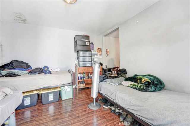 11068 Penrose Street, Sun Valley, CA 91352