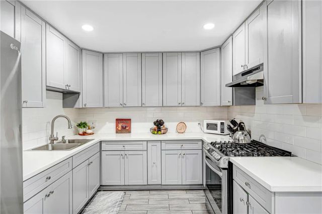 11068 Penrose Street, Sun Valley, CA 91352