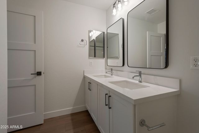 41344 N SALIX Drive, San Tan Valley, AZ 85140